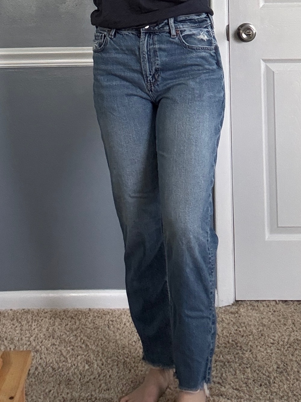 American Eagle Outfitters Women's Mom Jean Light Blue